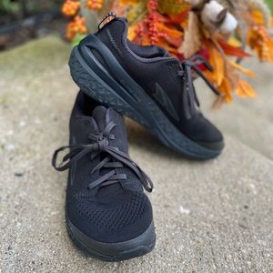 All Black Altra Paradigms